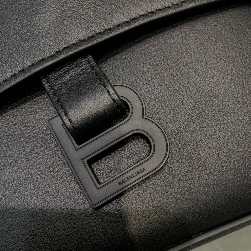 Effortless Premium PU Leather Handbag - Premium Craftsmanship Detailing | Women's Fashion Handbag #523 - interior view (image 6) of designer-inspired handbag