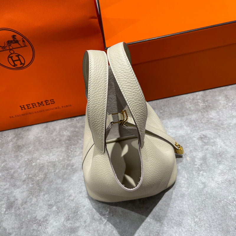 Streamlined bag women's premium everyday handbag