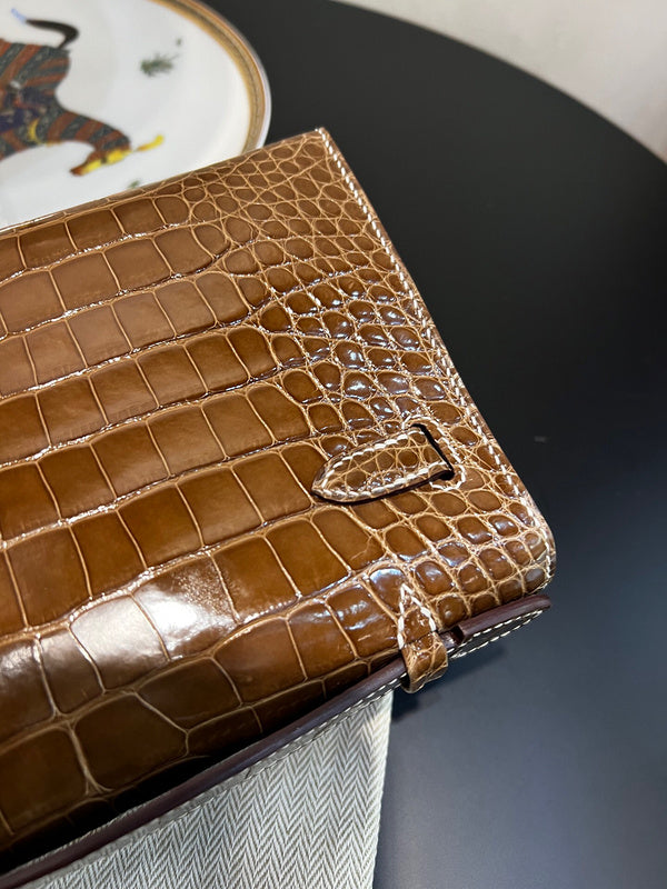 Sleek handbag styled for everyday wear