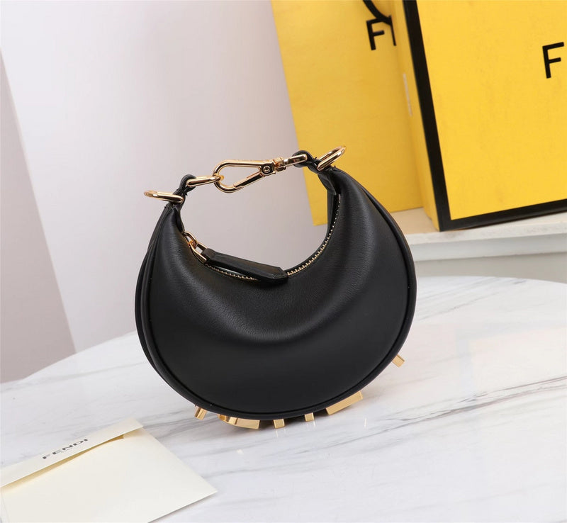 Ziva's Charm handbag – front view (Standard Size)