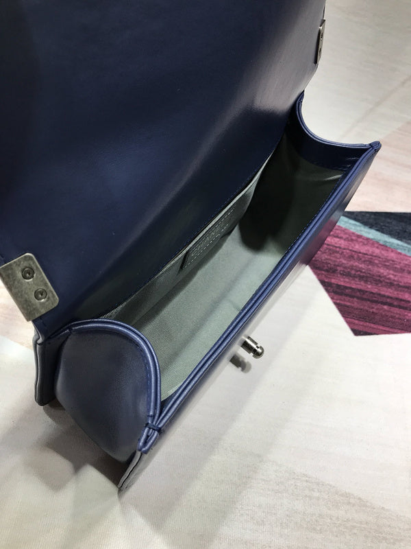  handbag, mid everyday style, image 4