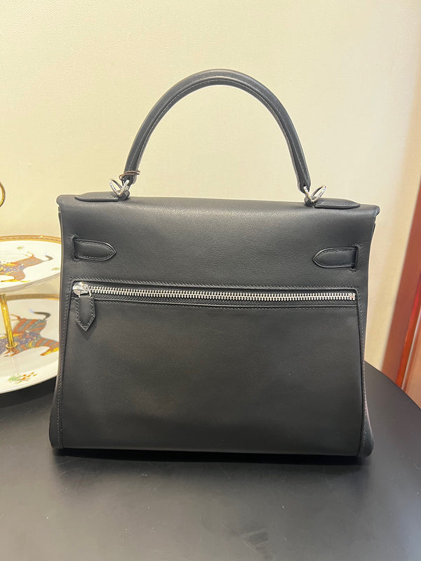 Interior view of minimalist premium bag