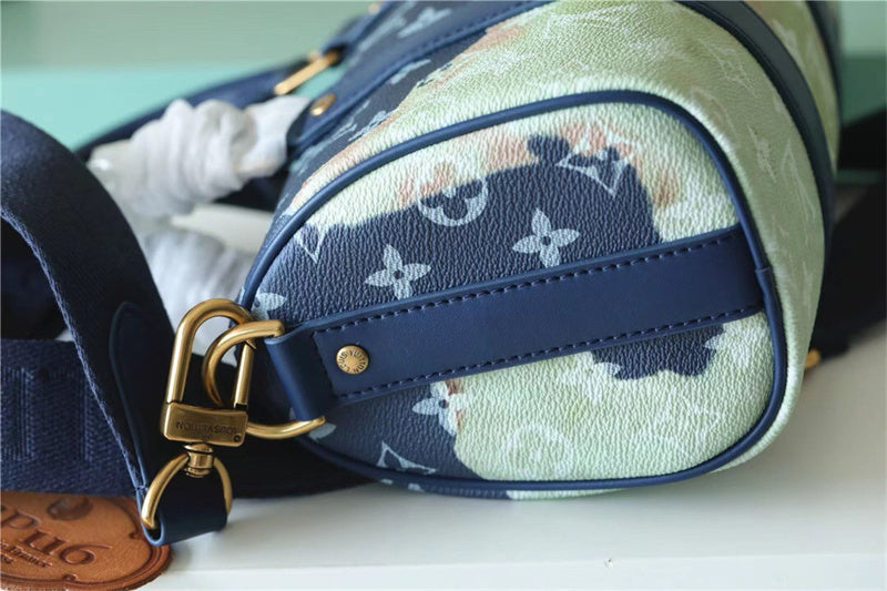  handbag interior and compartment view 9