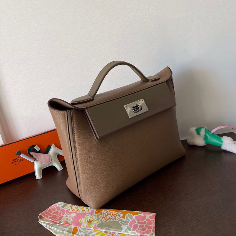 Sleek bag women's premium everyday handbag