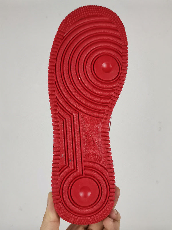 Side profile of Nike two-tone sneakers streetwear statement look