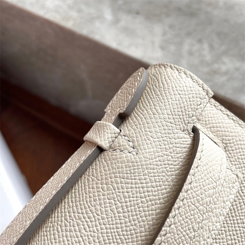  shoulder bag close-up of hardware and finish