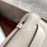  shoulder bag close-up of hardware and finish
