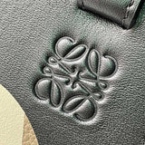 Ziva's Charm handbag – product shot (13.5cm*25cm*30cm)