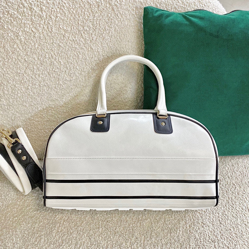 Close-up detail of modern polished women's handbag – women's luxury handbag