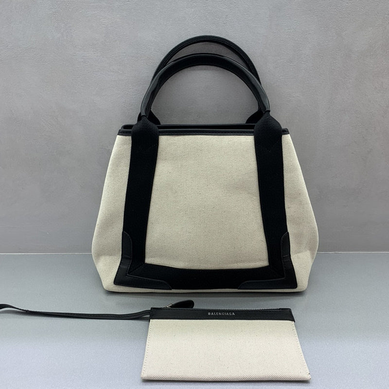 Zivas Charm Timeless Appeal Statement Handbag (Premium Everyday Carry) – Full Silhouette