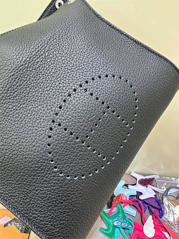  Statement tote bag front view 19