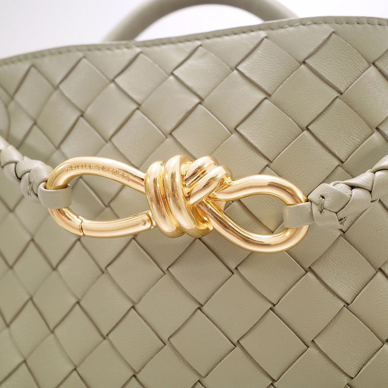 Effortless Vegan Leather Handbag - Sleek Minimalist Lines | Women's Designer-Inspired Purse #1567 - product detail shot (image 10) of designer-inspired handbag