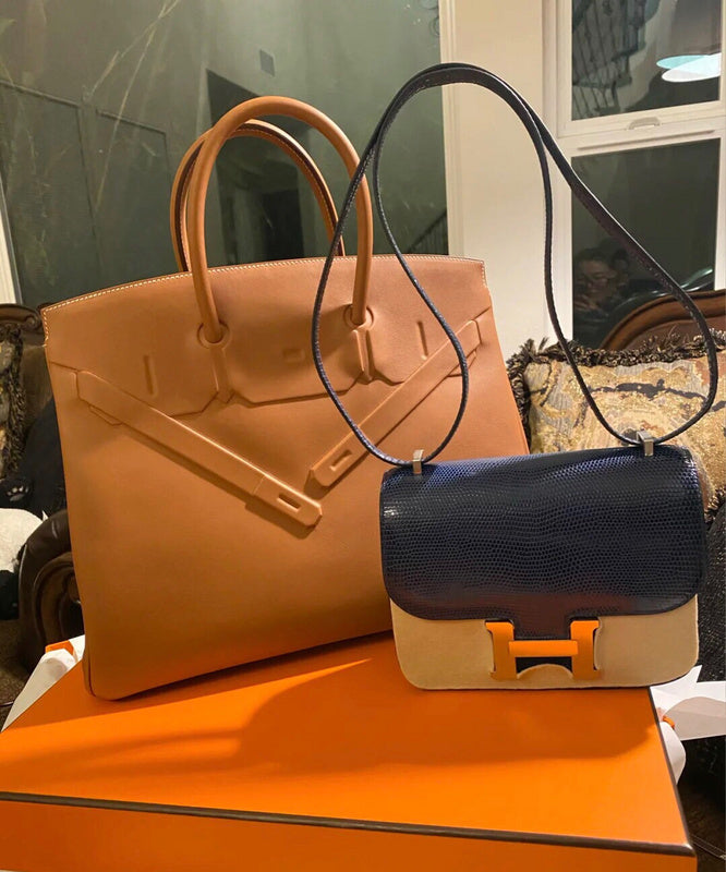  Essential crossbody bag carried on shoulder
