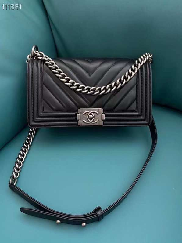  women's handbag, mid design, view 2