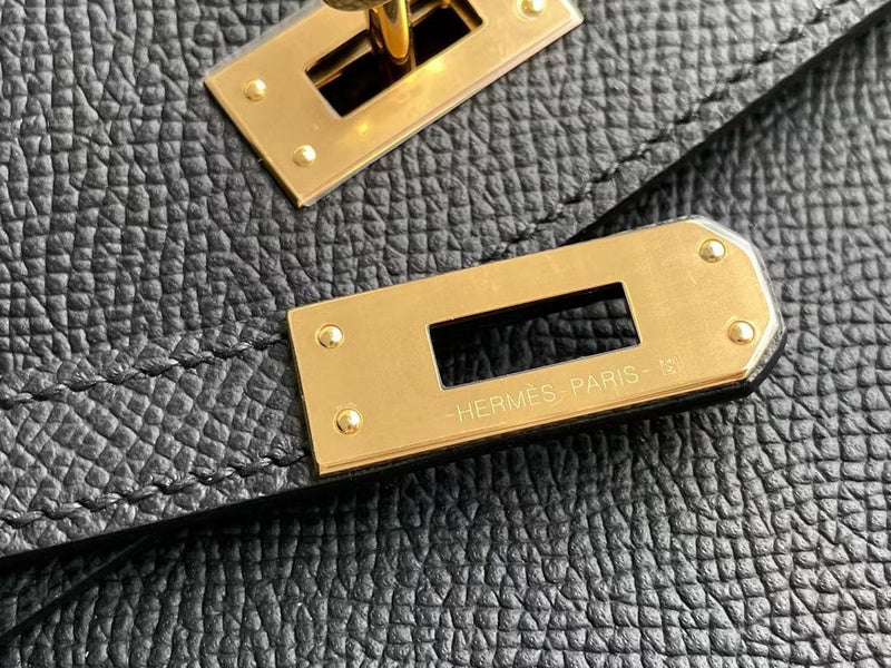  shopper bag interior and compartment view