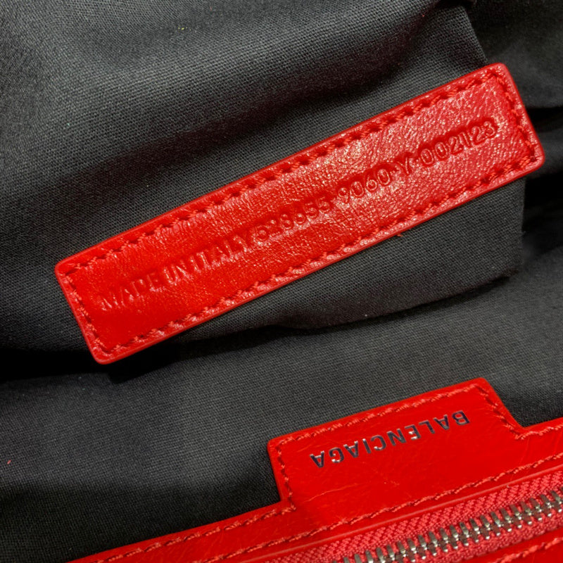 Structured Premium PU Leather Handbag - Everyday Elegance | Women's Everyday Carry Handbag #368 - texture close-up (image 9) of designer-inspired handbag