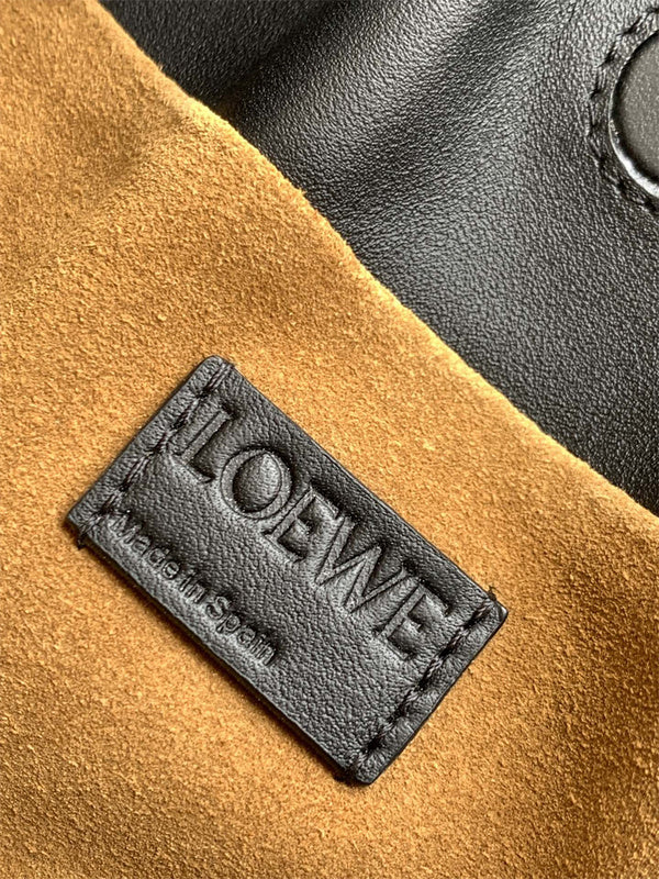 Ziva's Charm handbag – product shot (23cm*18cm*9cm)