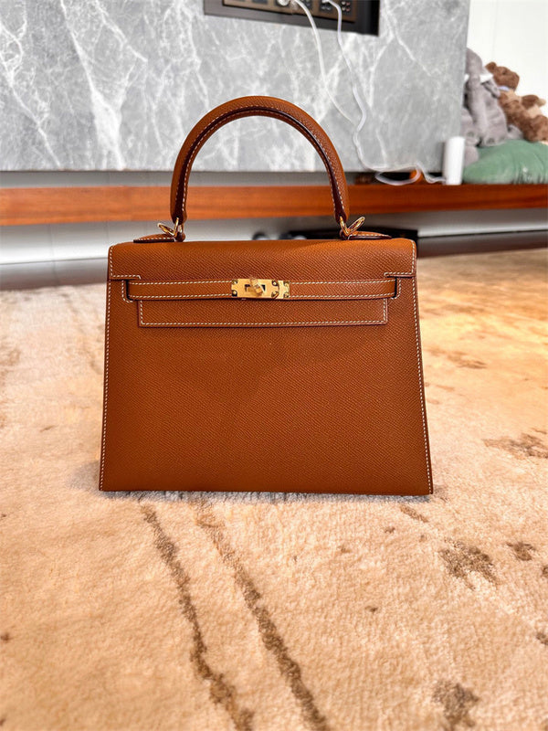 Sophisticated bag women's premium everyday handbag