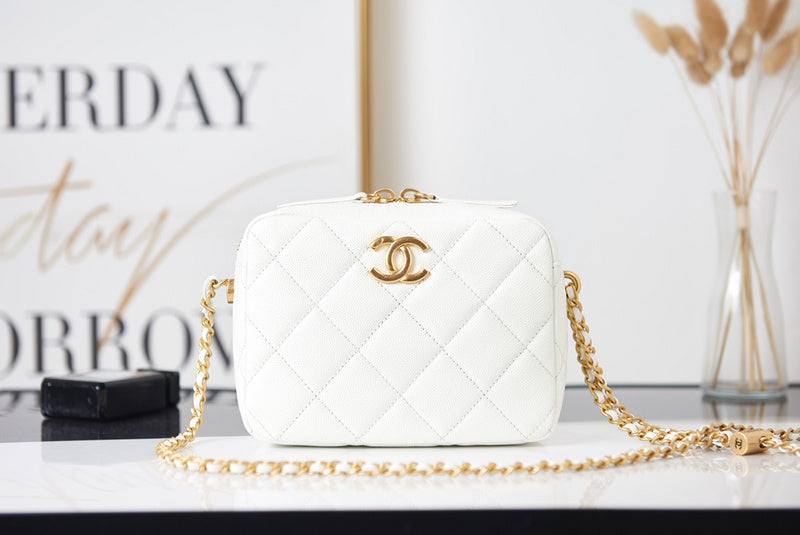  handbag, compact everyday style, image 1