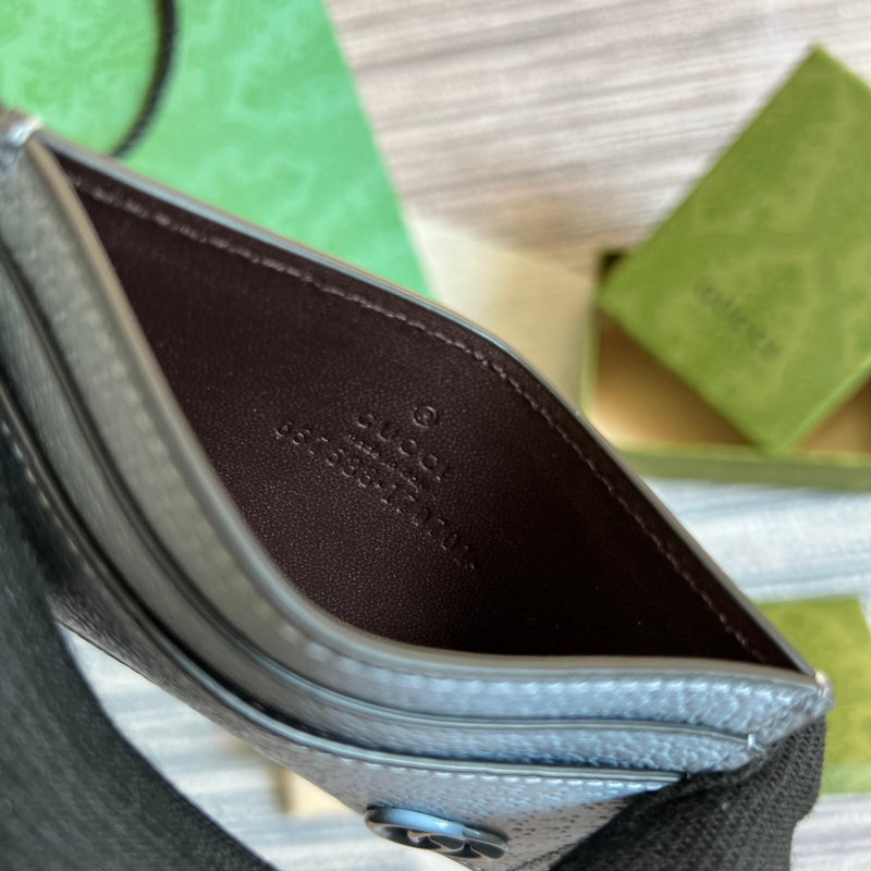 Close-up detail of refined structured women's handbag – women's designer-style accessory