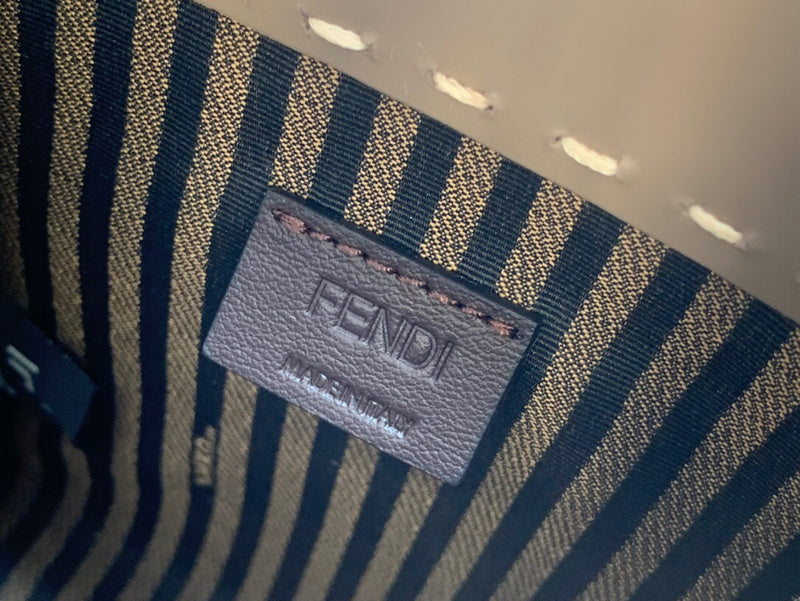 Ziva's Charm handbag – product shot (13cm*6.5cm*18cm)