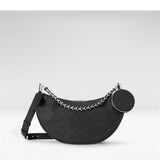  signature everyday bag styled with outfit