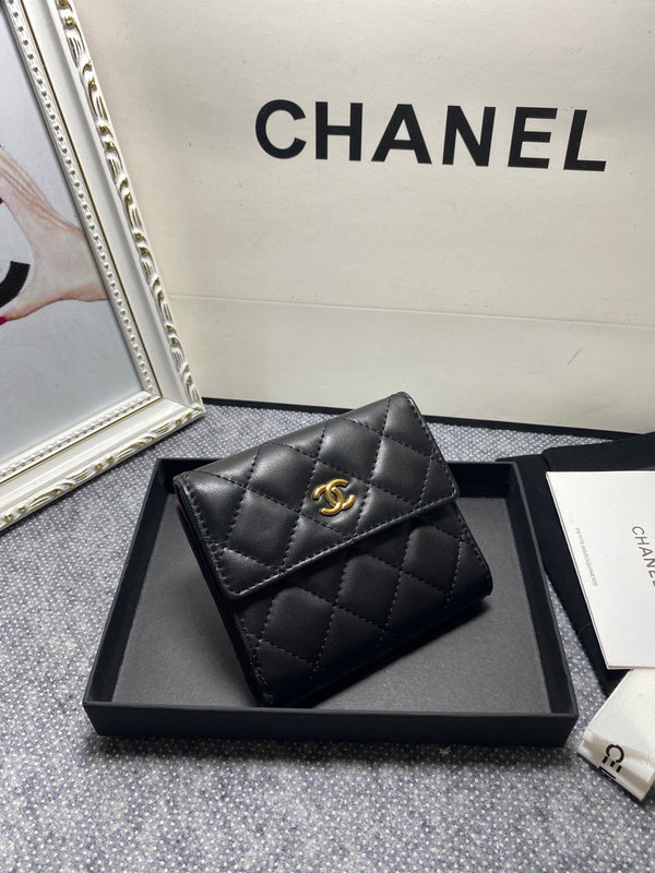  handbag, compact everyday style, image 8