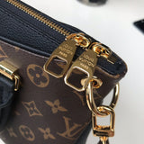 Top view of everyday-luxe premium women's handbag – women's luxury handbag