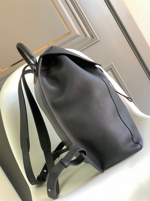 Ziva's Charm handbag – close-up view (41cm*31cm*24cm)