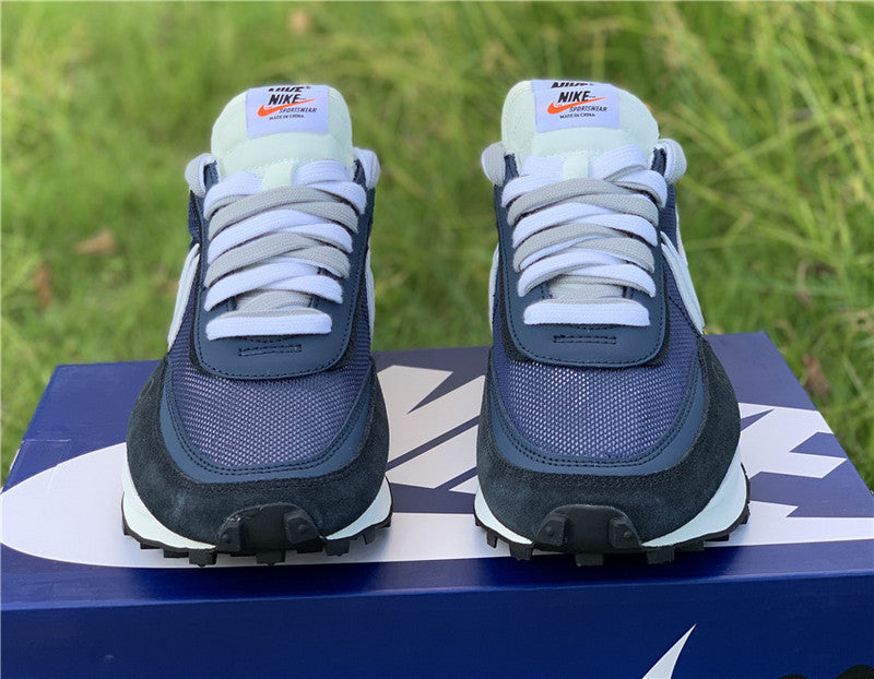 Nike Men's & Women's Designer Low-Top Shoes — Style 065 angle view