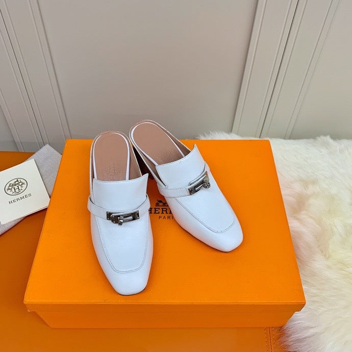 Hermes shoes Style 403 - sole and craftsmanship detail