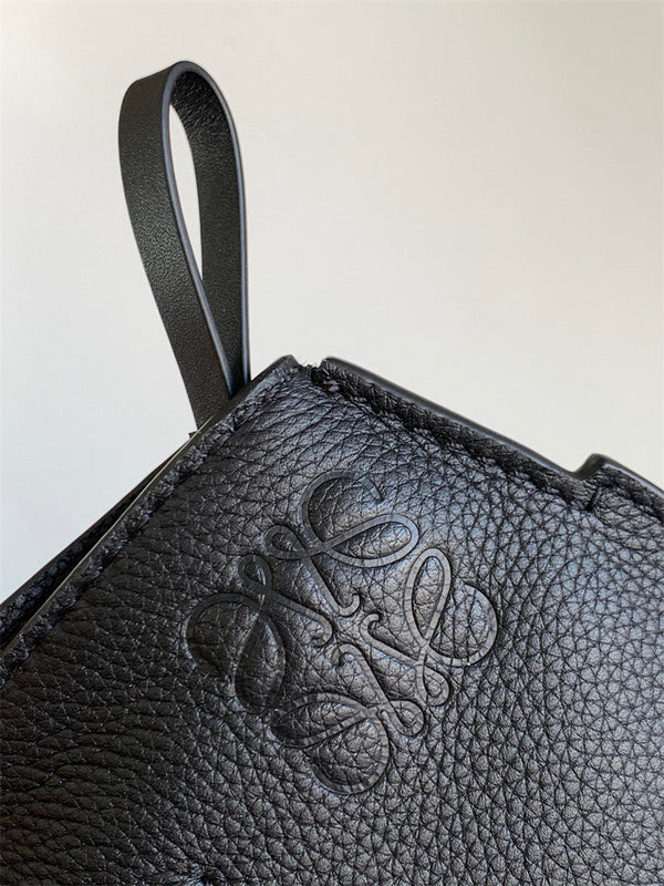 Ziva's Charm handbag – product shot (47cm*25cm*17cm)