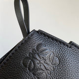 Ziva's Charm handbag – product shot (47cm*25cm*17cm)