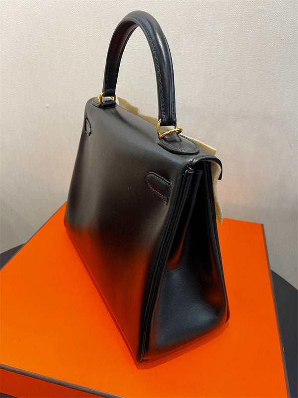  everyday tote bag detail view showing craftsmanship 8