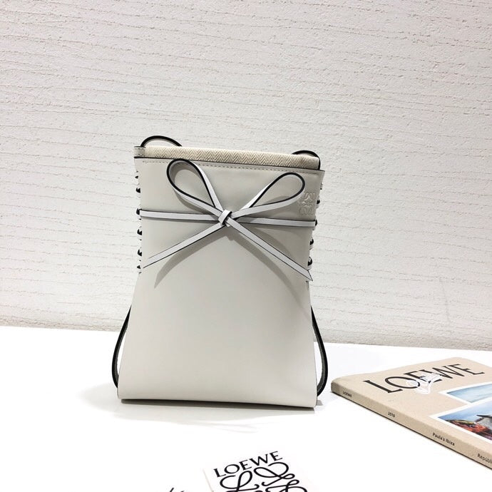 Ziva's Charm handbag – front view (18cm*24cm*5.5cm)