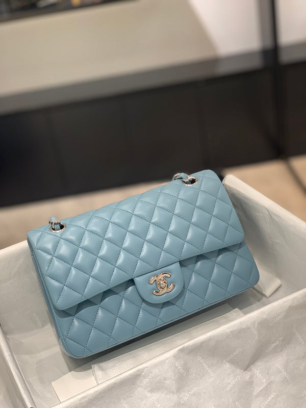  women's handbag, mid design, view 1