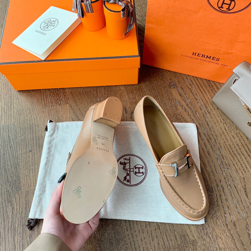 Hermes shoes Style 334 - side profile detail (alternate angle)