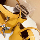  chic shopper bag detail view showing craftsmanship