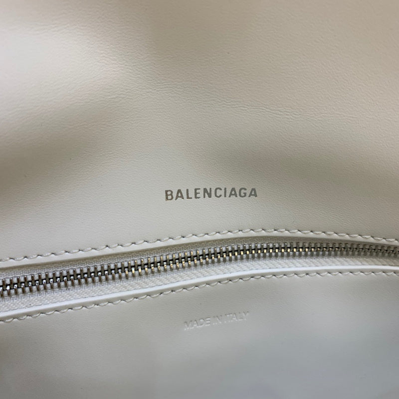 Modern Faux Leather Handbag - Understated Luxury Look | Women's Designer-Inspired Purse #269 - texture close-up (image 9) of designer-inspired handbag