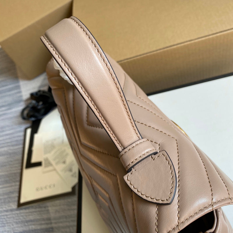 Handle and strap detail of refined modern women's handbag – women's premium purse