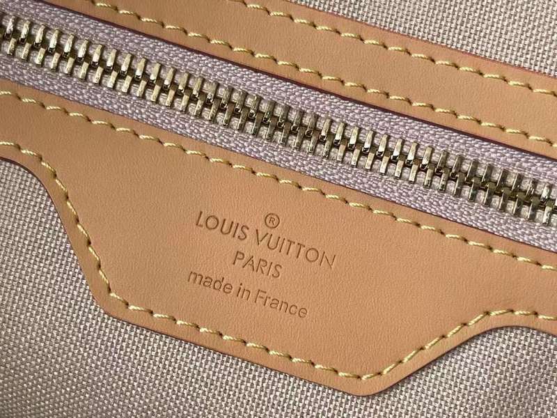 Side profile of refined statement women's handbag – women's luxury accessory