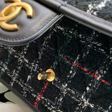  spacious purse view 9