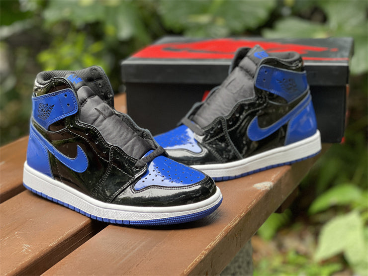 Nike Men's & Women's Premium Designer Sneakers — Style 262 interior view