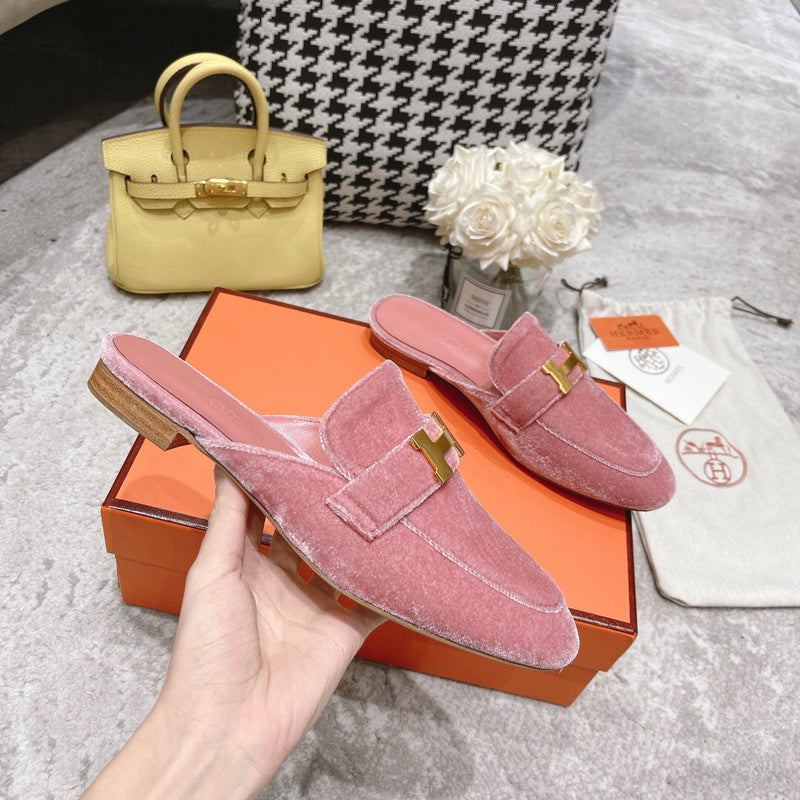 Hermès Black Ankle Strap Heels - Full Silhouette View