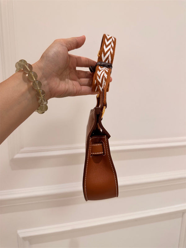  sleek satchel styled with outfit 18