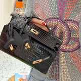  tote bag interior and compartment view