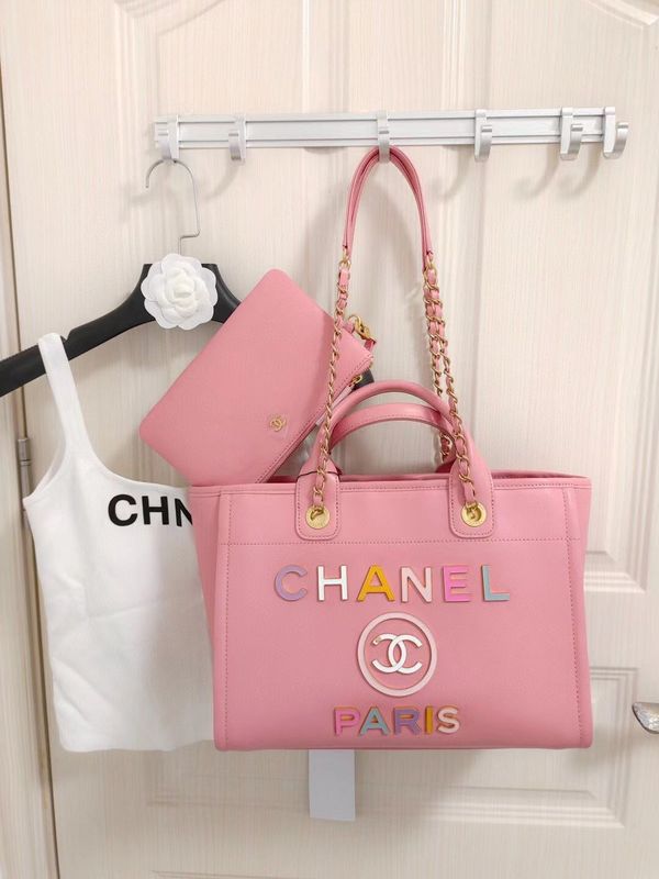 Zivas Charm Everyday Sophistication Designer Handbag (Effortless Style Upgrade) – Angled View