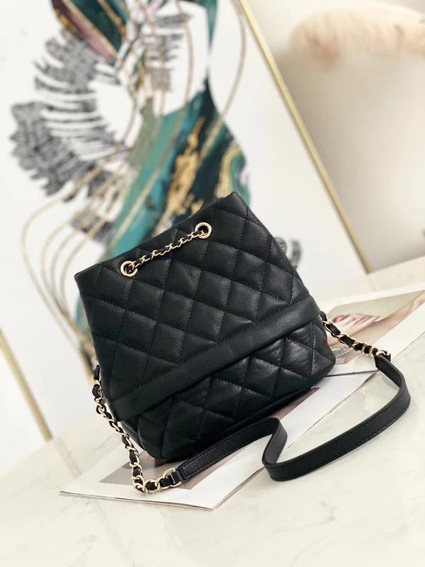 Zivas Charm Elevated Essentials Fashion Handbag (Everyday Luxury Essential) – Close-Up Detail