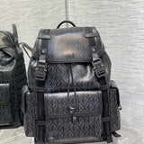 Side profile of structured polished women's handbag – women's everyday handbag
