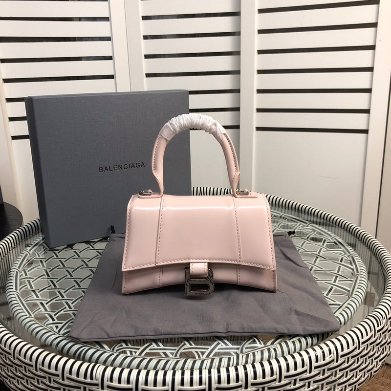 Close-up detail of refined elevated women's handbag – women's premium purse